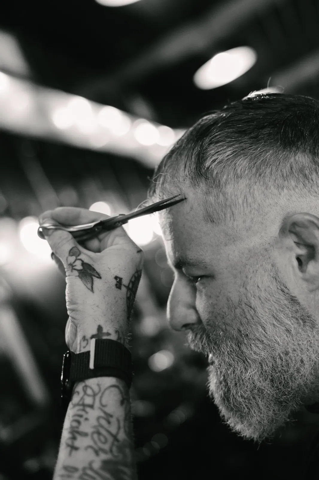 Detailed scissor work at Outlaw Barber Company Summerville